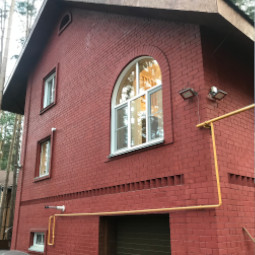 Дом из кирпича